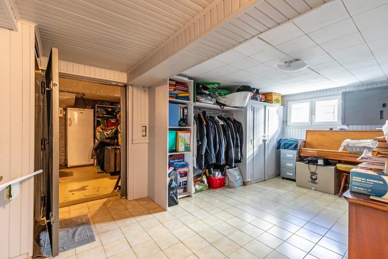 Maison - 201 m² - 7 pièces