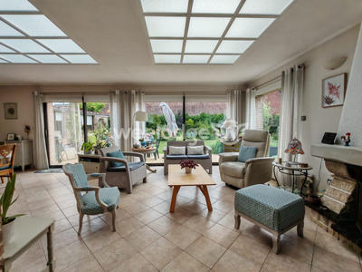 Maison - 208 m² - 10 pièces