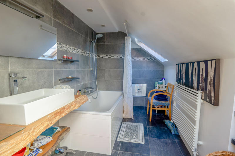 Maison - 186 m² - 8 pièces