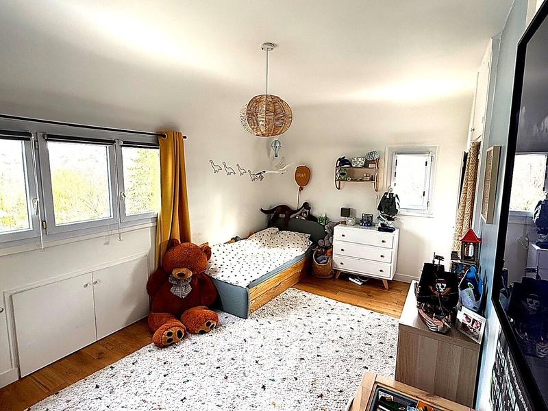 Maison - 185 m² - 7 pièces