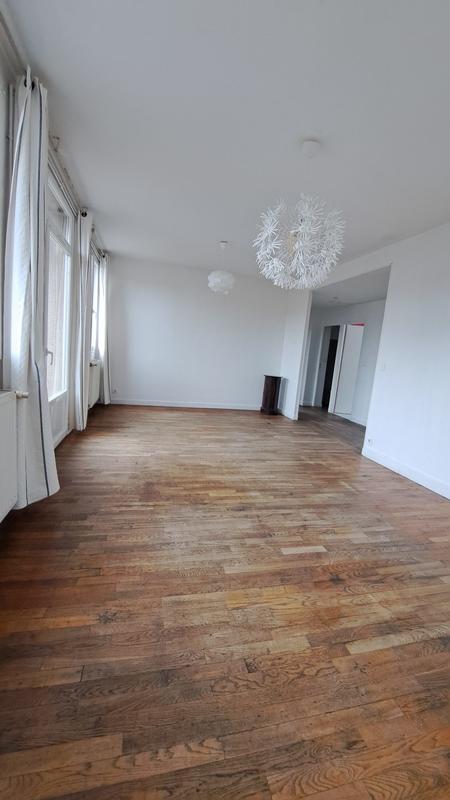 Appartement - 80 m² - 5 pièces