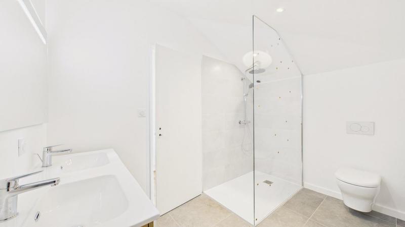 Maison - 169 m² - 7 pièces