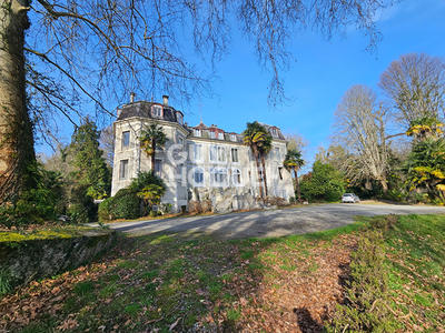 Appartement - 164 m² - 5 pièces