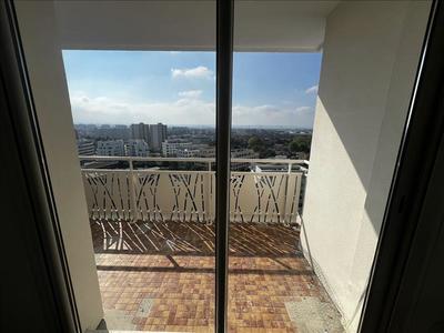 Appartement - 96 m² - 5 pièces