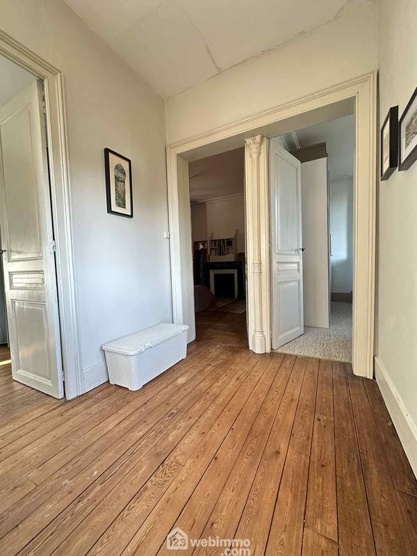Maison - 187 m² - 8 pièces