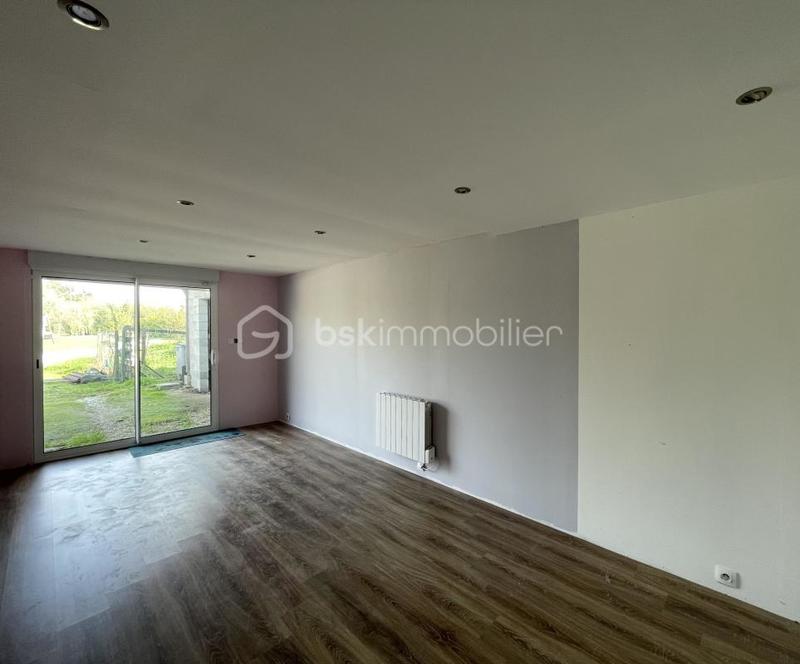 Maison - 246 m² - 8 pièces