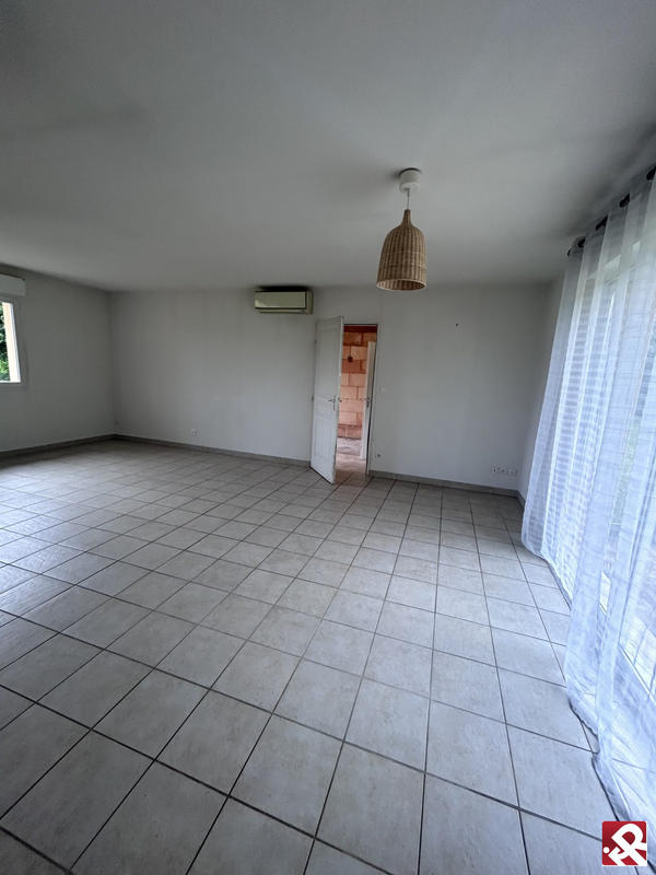 Maison - 86 m² - 4 pièces