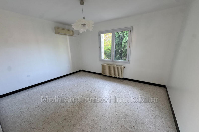 Maison - 250 m² - 10 pièces