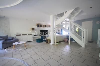 Maison - 150 m² - 6 pièces