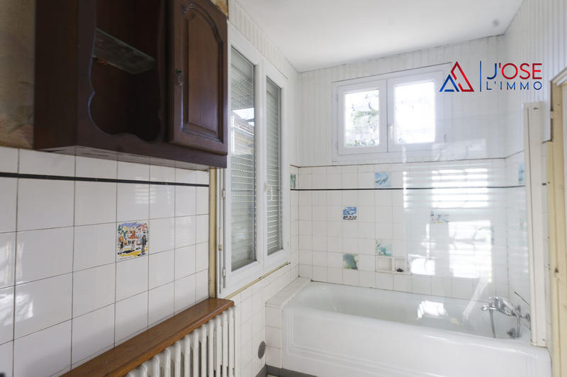 Maison - 195 m² - 7 pièces