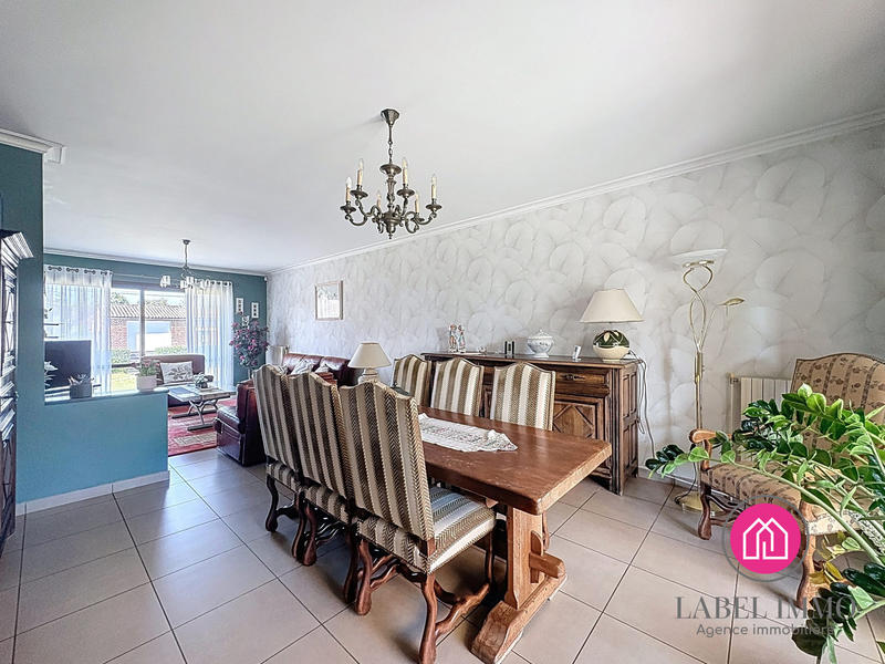 Maison - 176 m² - 8 pièces