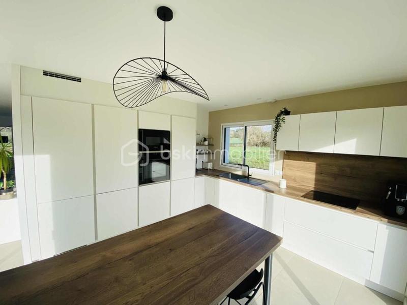 Maison traditionnelle - 137 m² - 5 pièces