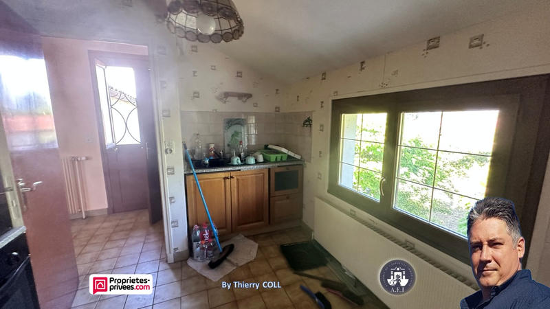 Maison - 215 m² - 7 pièces