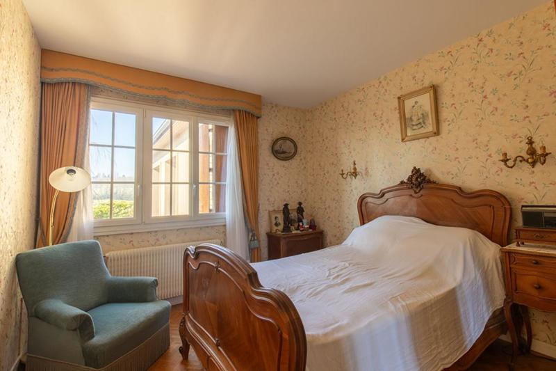 Maison - 308 m² - 10 pièces