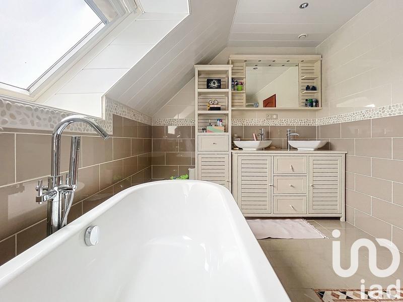 Maison - 186 m² - 6 pièces