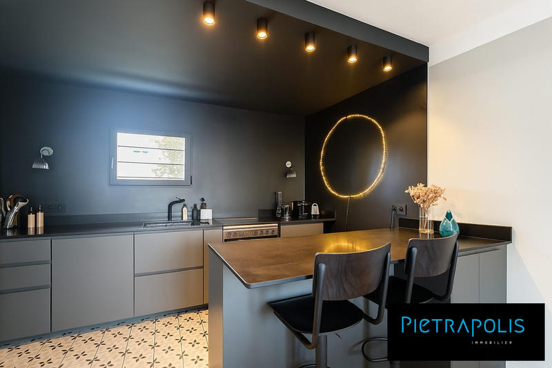 Maison - 140 m² - 5 pièces