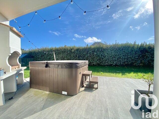 Maison - 121 m² - 8 pièces