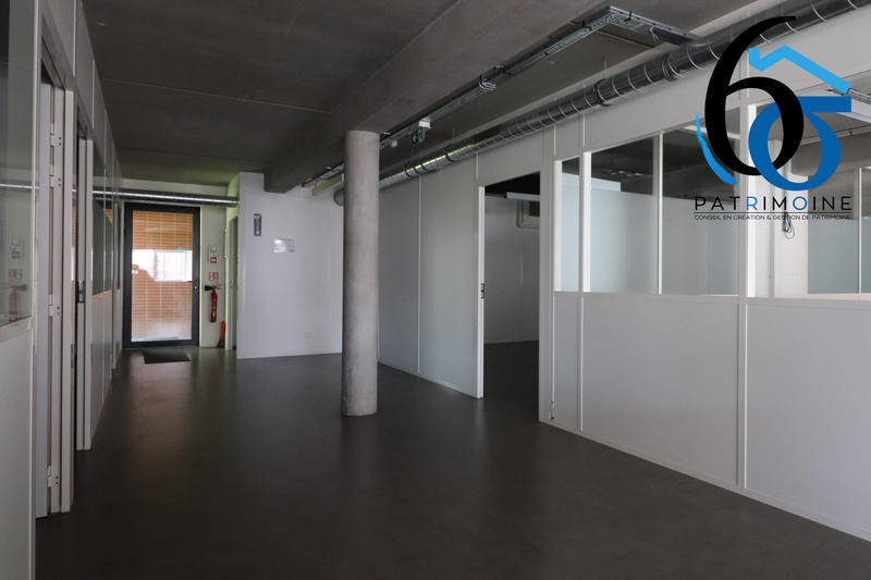 Local commercial - 279 m² - 8 pièces