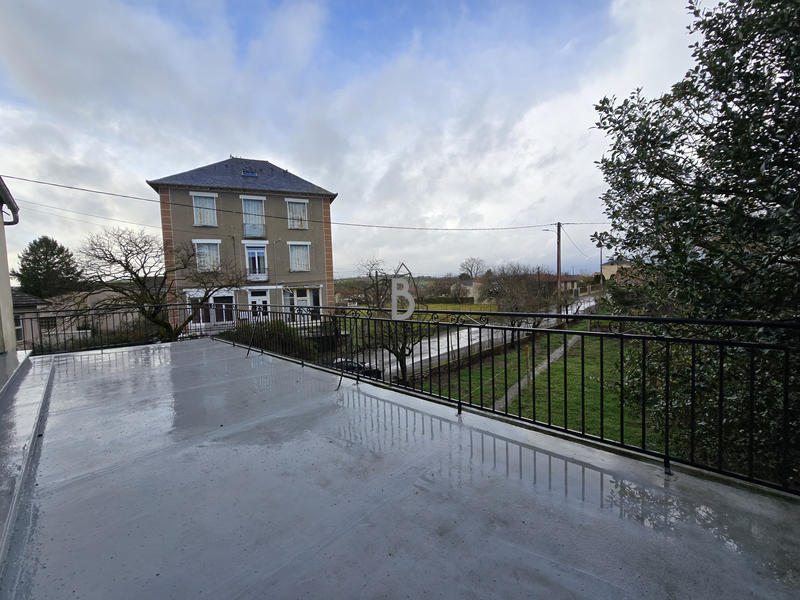 Maison de village - 90 m² - 4 pièces