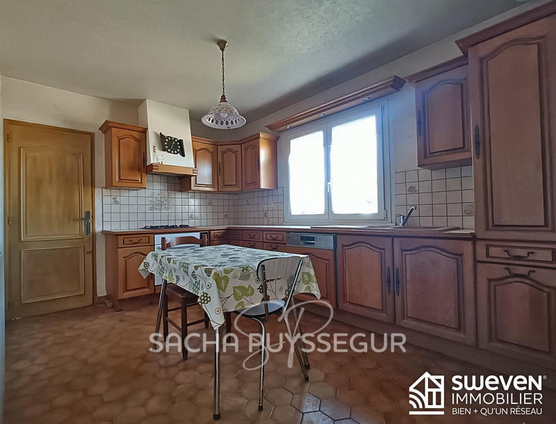 Maison traditionnelle - 98 m² - 4 pièces