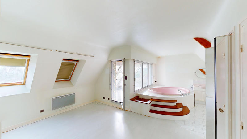 Maison - 180 m² - 6 pièces