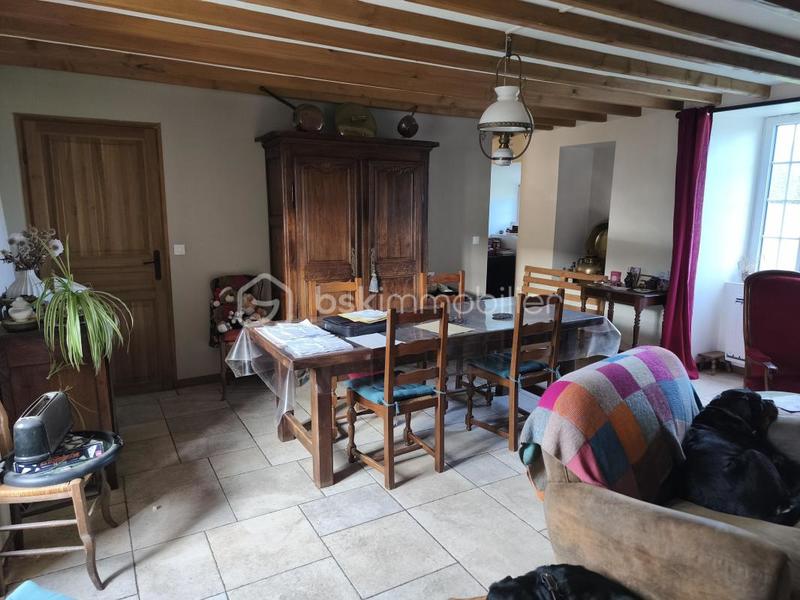 Maison - 245 m² - 7 pièces