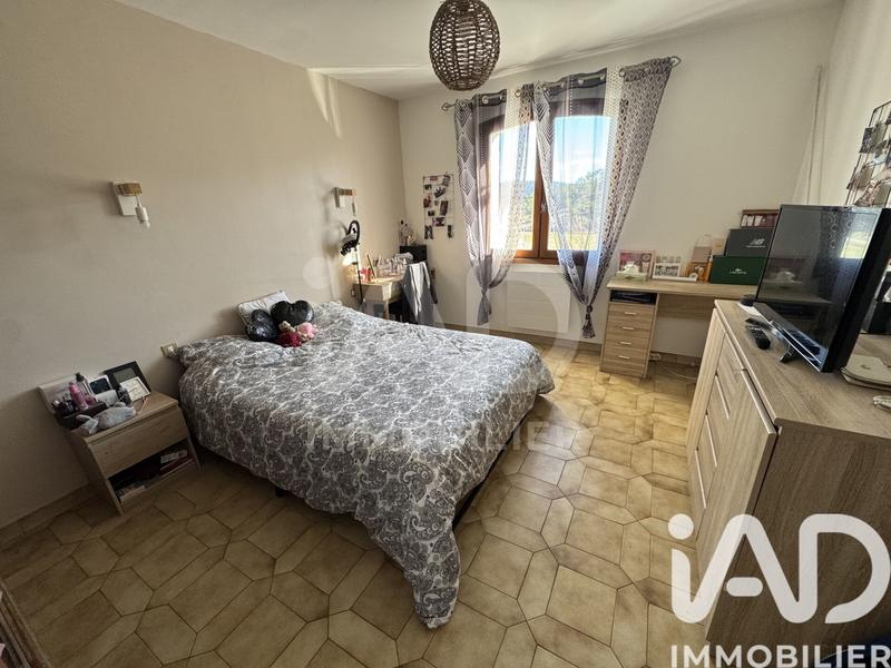 Maison - 157 m² - 6 pièces