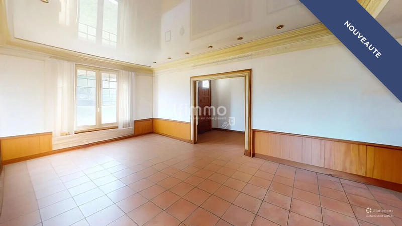 Demeure - 200 m² - 9 pièces