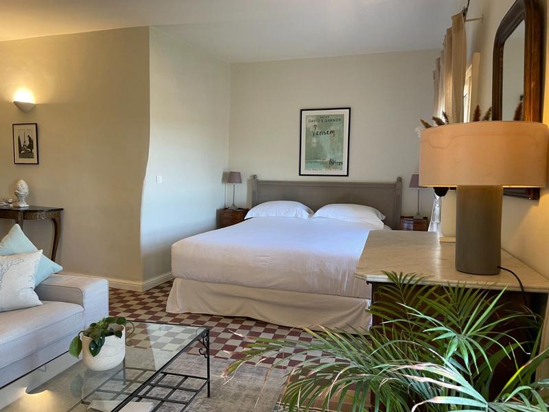 Maison - 615 m² - 16 pièces