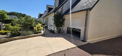 Maison traditionnelle - 159 m² - 6 pièces