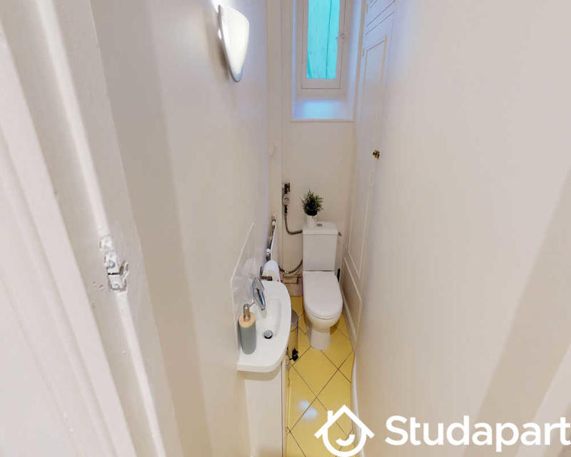 Chambre - 100 m² - 1 pièce