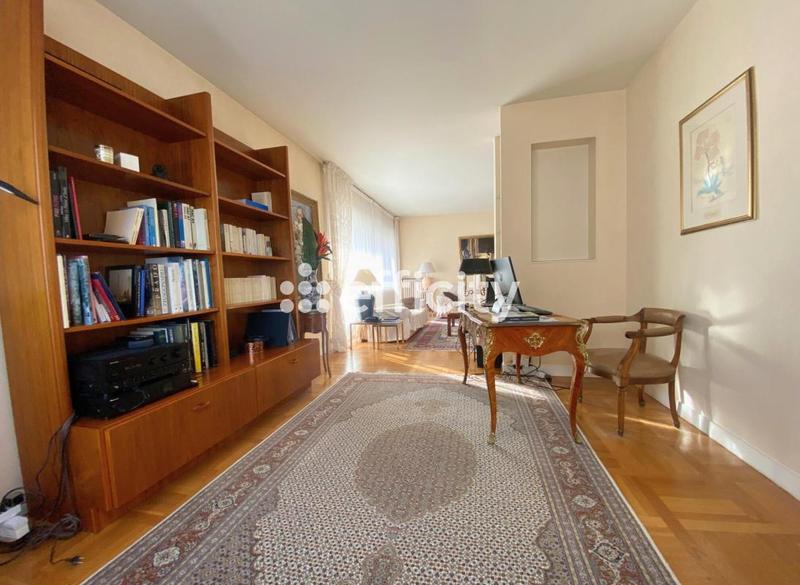 Appartement - 111 m² - 4 pièces