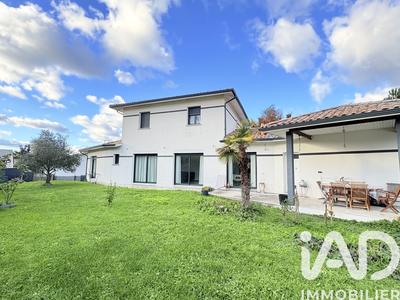 Maison - 176 m² - 8 pièces