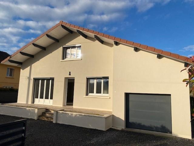 Maison - 90 m² - 5 pièces