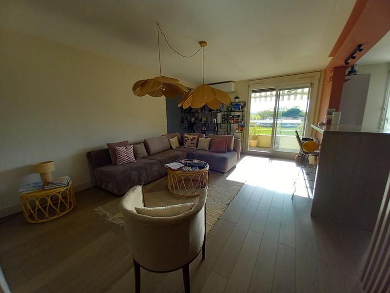 Appartement - 82 m² - 4 pièces