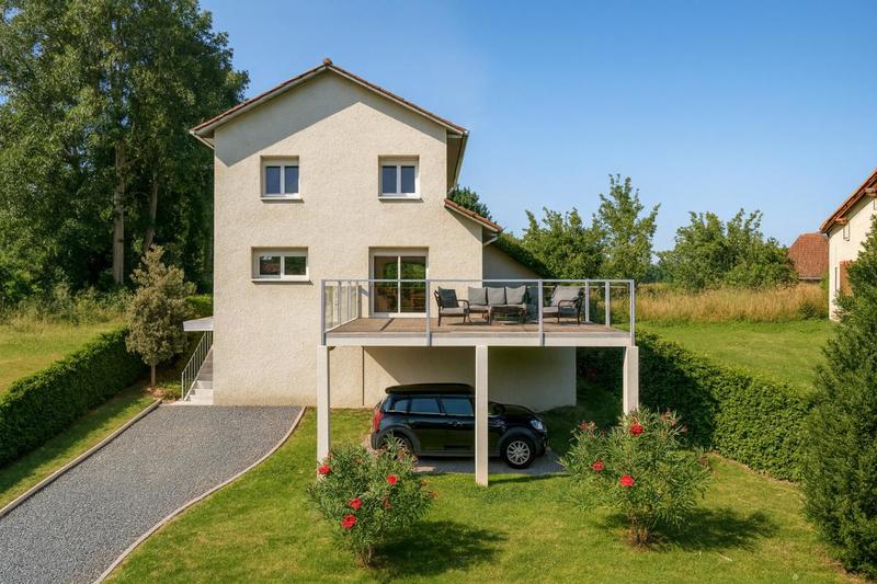 Maison - 102 m² - 4 pièces