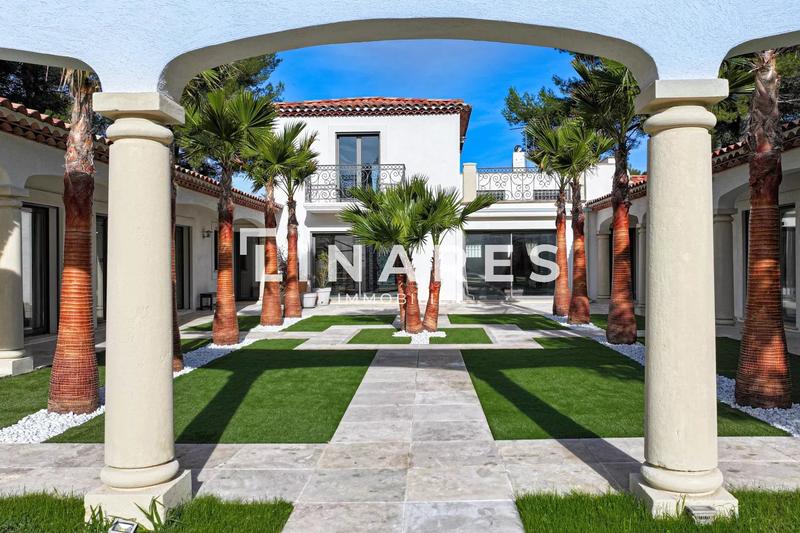 Maison - 360 m² - 5 pièces