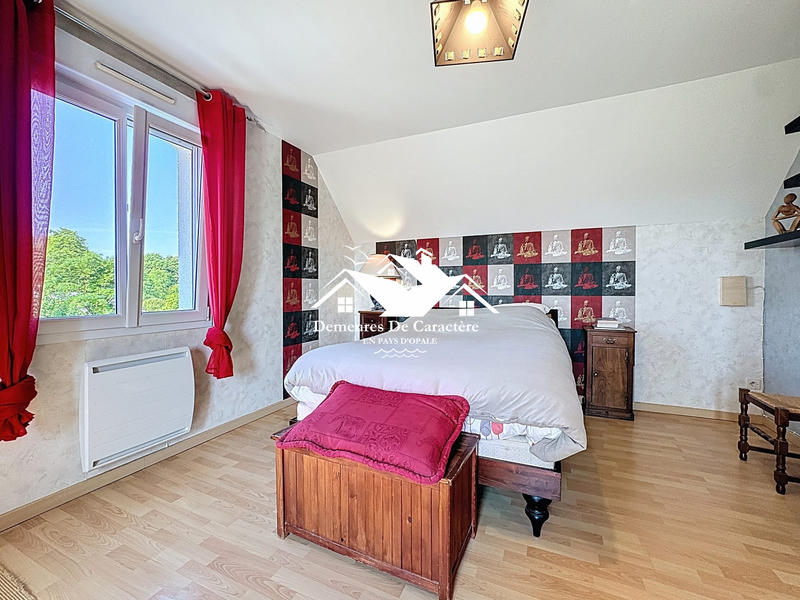 Maison - 215 m² - 7 pièces