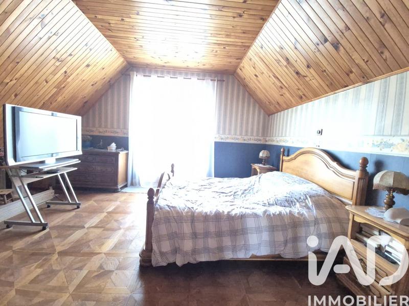 Maison - 200 m² - 6 pièces