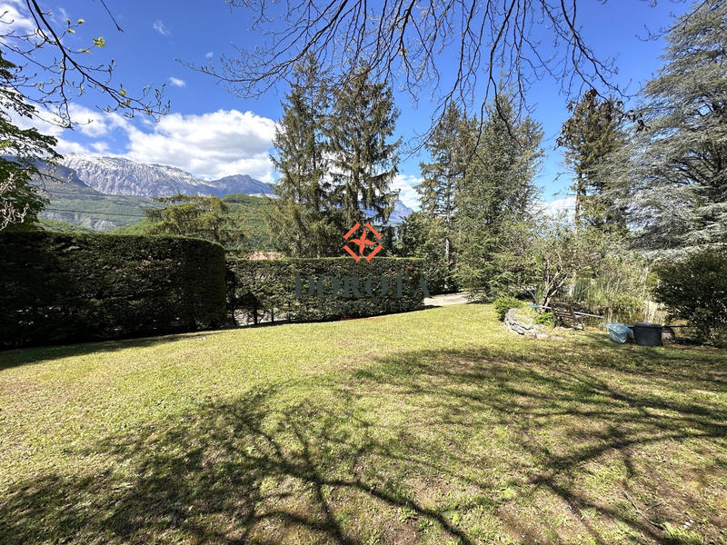 Villa - 252 m² - 11 pièces