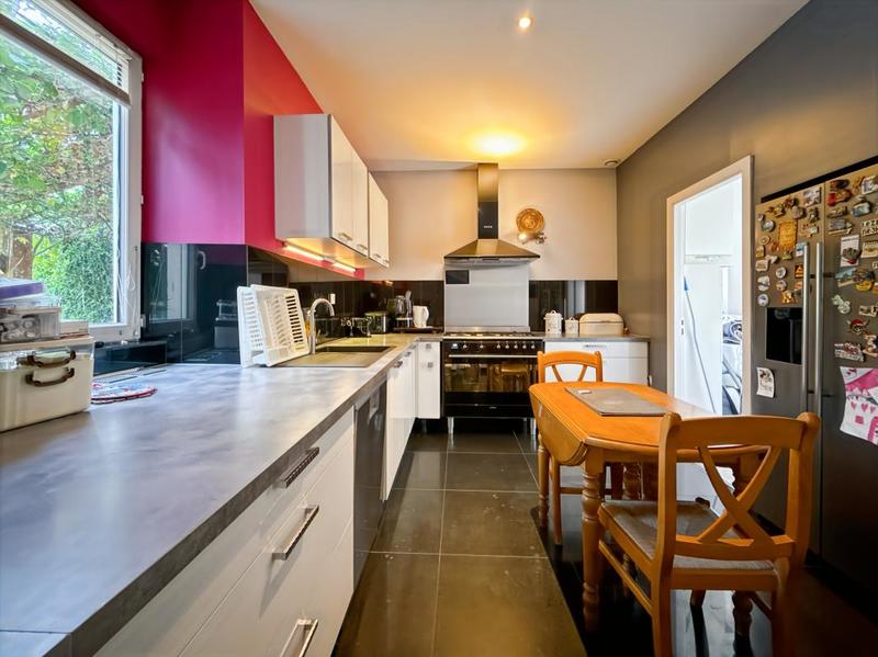 Maison - 180 m² - 4 pièces