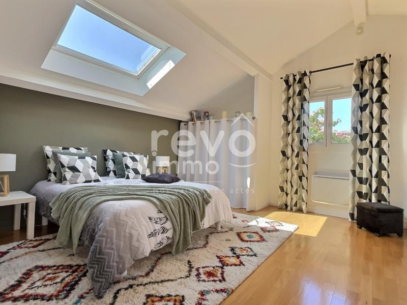 Maison - 190 m² - 6 pièces