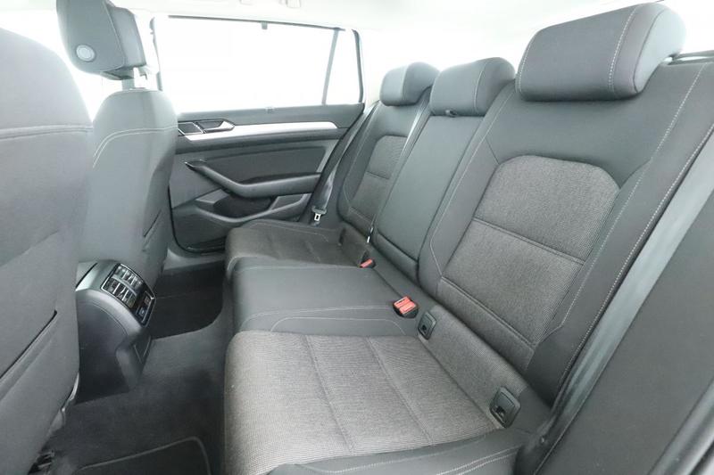 Volkswagen Passat Sw 2.0 Tdi BlueMotion Tech Connect Dsg7 150 ch