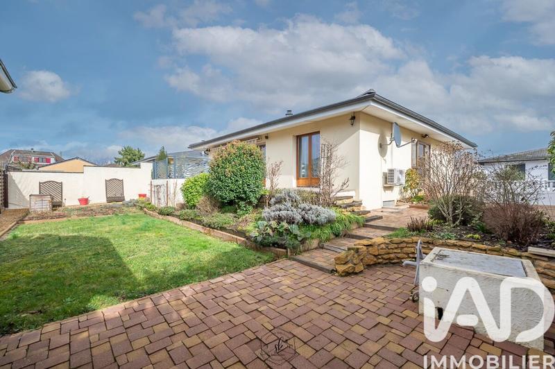 Maison - 94 m² - 6 pièces