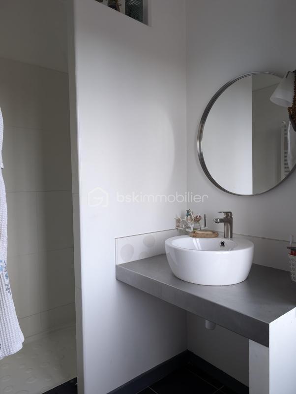 Demeure - 233 m² - 10 pièces