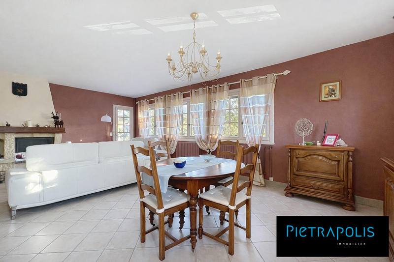 Maison traditionnelle - 165 m² - 8 pièces