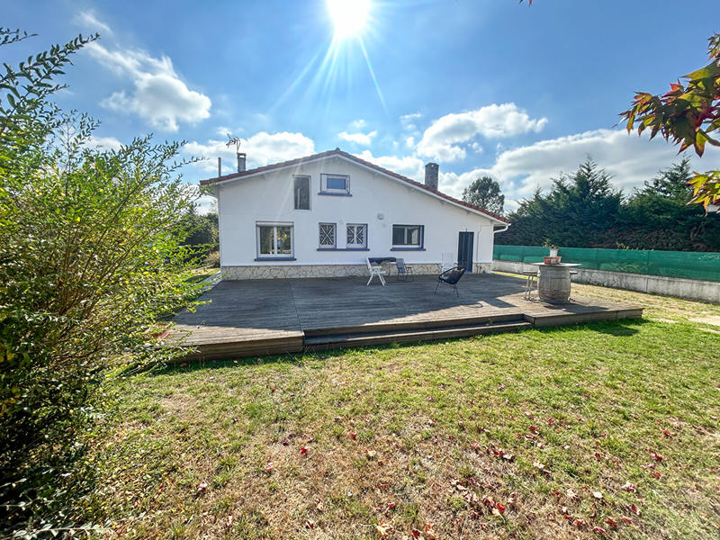 Maison - 90 m² - 5 pièces