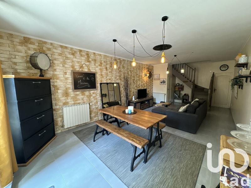 Maison - 425 m² - 16 pièces