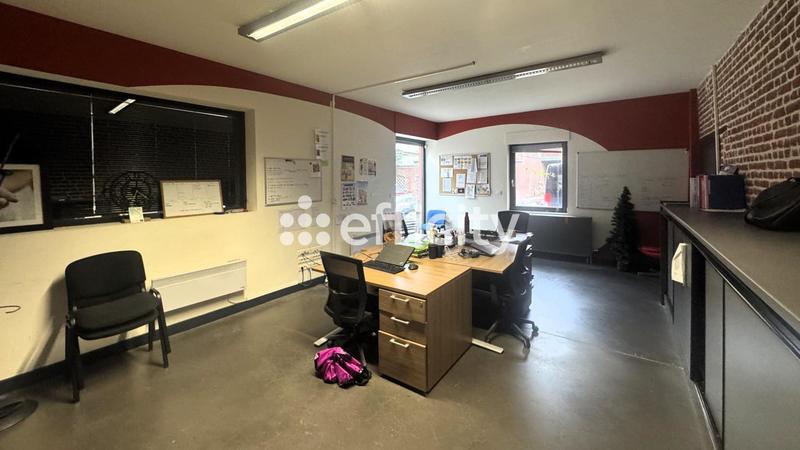 Bureau - 636 m² - 10 pièces