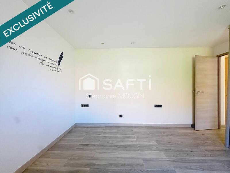 Maison - 99 m² - 7 pièces